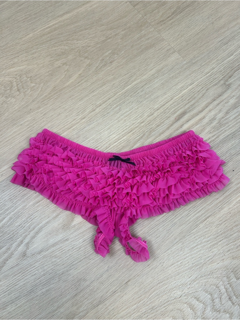 Frederick’s of Hollywood Crotchless Ruffle Panty M